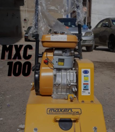 Compactor Plate With Engine